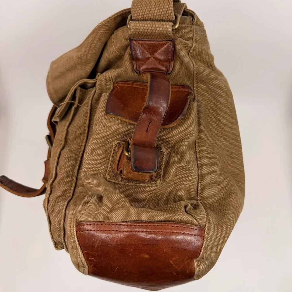 Belstaff 556 Colonial Shoulder Bag in Mountain Brown - Picture 5 of 14